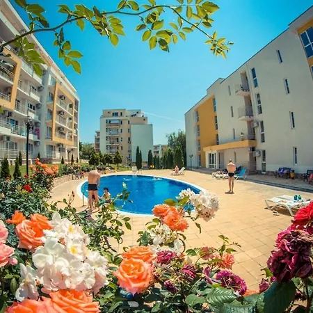 Destination Bulgaria 2000 Summer Private Crown, Imperial, Panorama 公寓